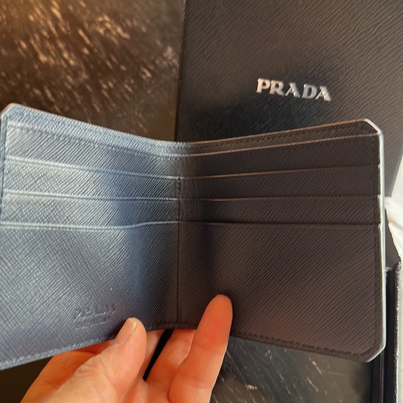Prada Saffiano Corner Wallet NEW - Picture 4 of 4